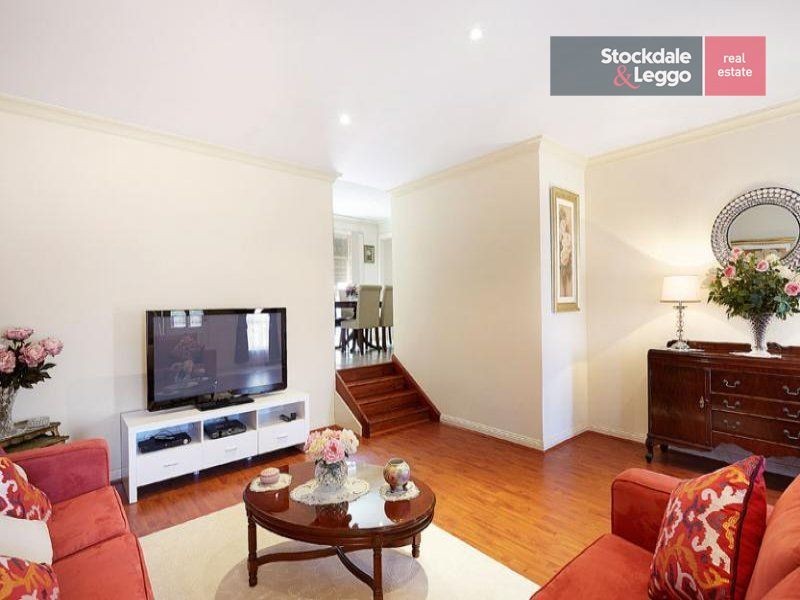 6/9C Weyburn Place, Avondale Heights VIC 3034