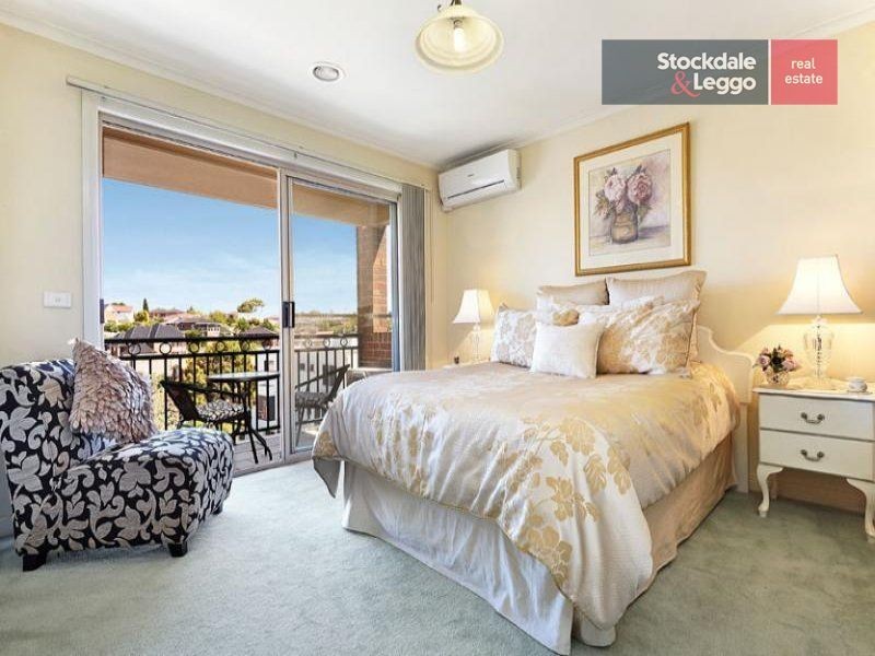 6/9C Weyburn Place, Avondale Heights VIC 3034