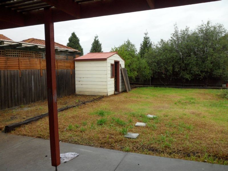 21 Johnson Court, Roxburgh Park VIC 3064