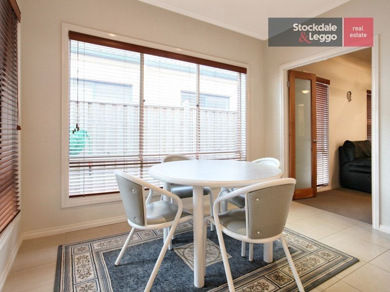 21 Dalwhinnie Crescent, Craigieburn VIC 3064