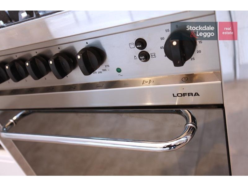 9A Banksia Grove, Tullamarine VIC 3043