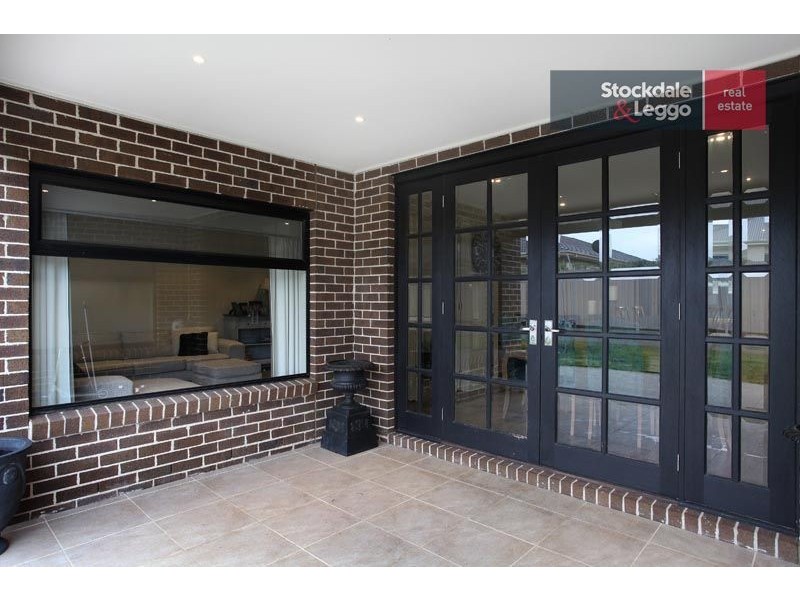 8 Wolfson Court, Attwood VIC 3049