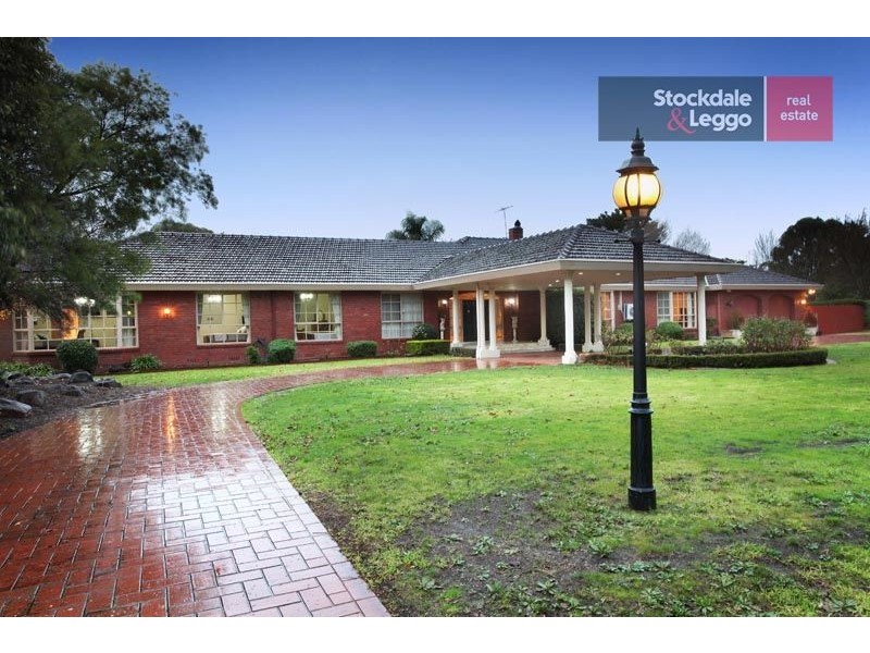 8 Galashiels Terrace, Greenvale VIC 3059