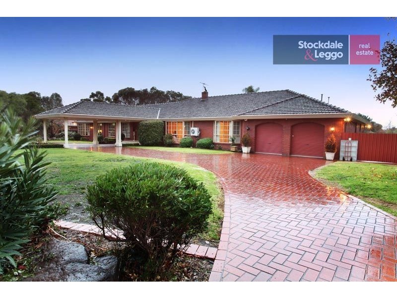 8 Galashiels Terrace, Greenvale VIC 3059