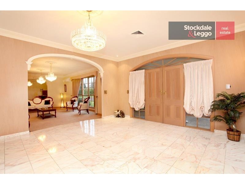 8 Galashiels Terrace, Greenvale VIC 3059