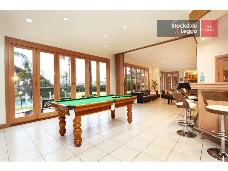 8 Galashiels Terrace, Greenvale VIC 3059