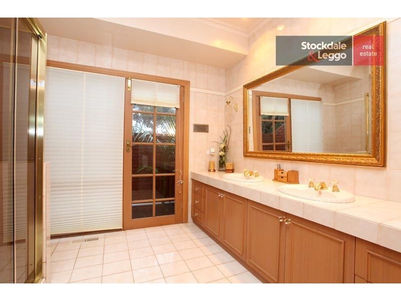 8 Galashiels Terrace, Greenvale VIC 3059