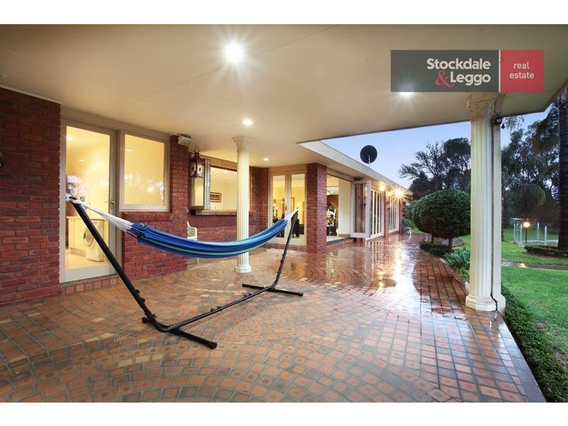 8 Galashiels Terrace, Greenvale VIC 3059