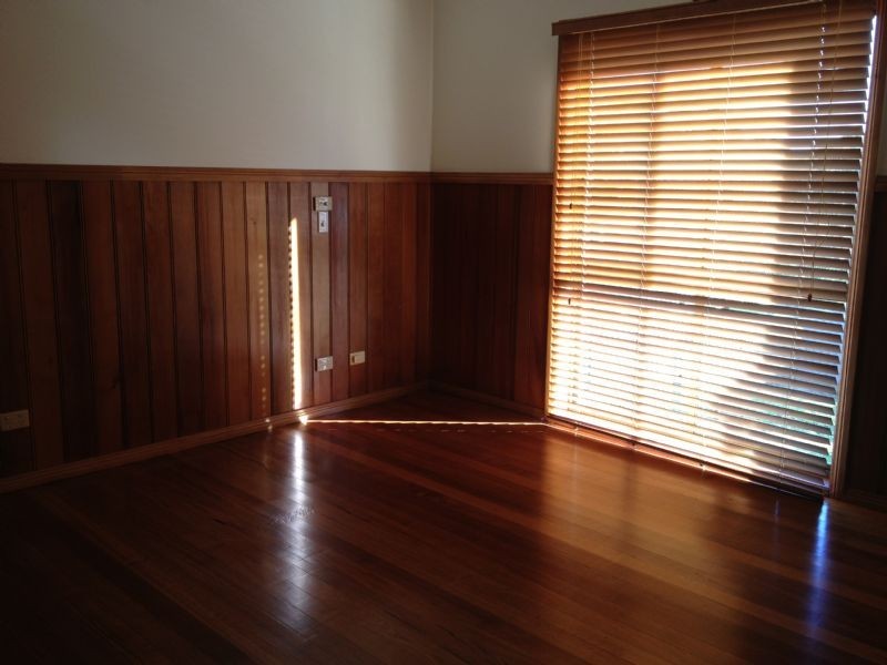 2/194 Erinbank Crescent, Westmeadows VIC 3049