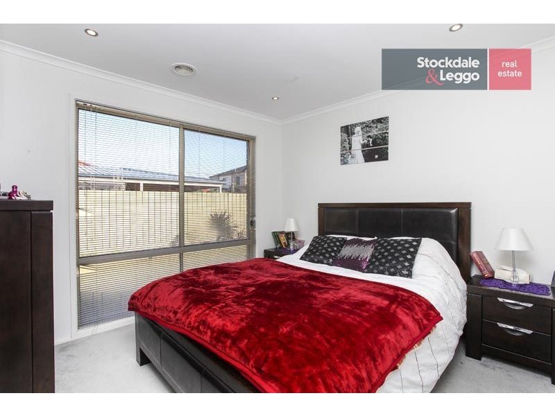 15 Tigris Court, Roxburgh Park VIC 3064