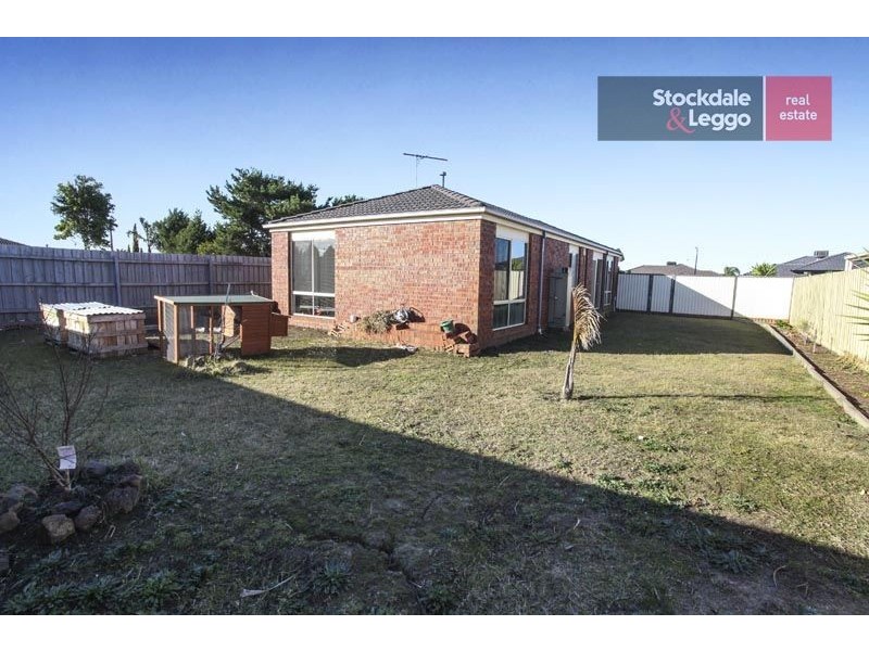 15 Tigris Court, Roxburgh Park VIC 3064