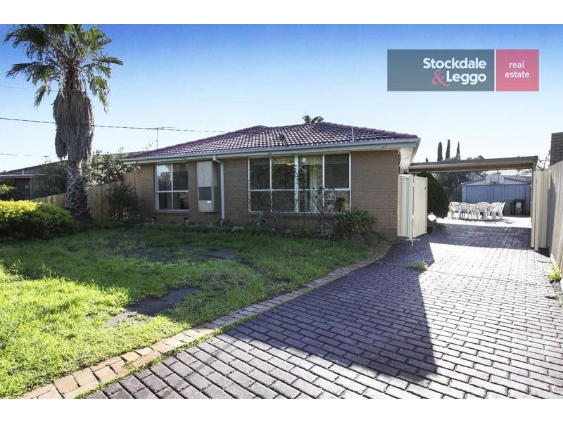 4 Fiona Court, Gladstone Park VIC 3043