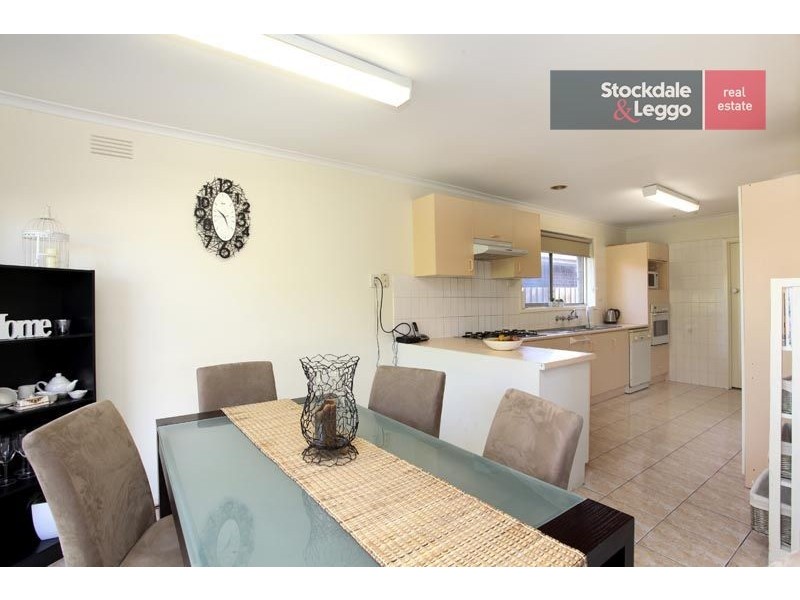 4 Fiona Court, Gladstone Park VIC 3043