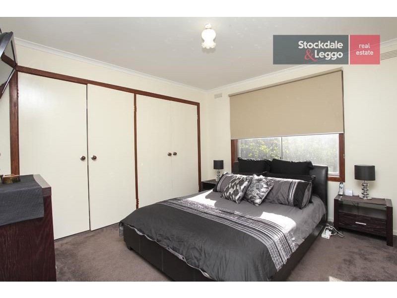 4 Fiona Court, Gladstone Park VIC 3043