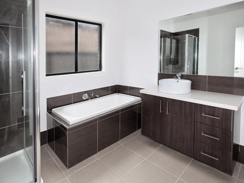 4 Falkland Road, Craigieburn VIC 3064