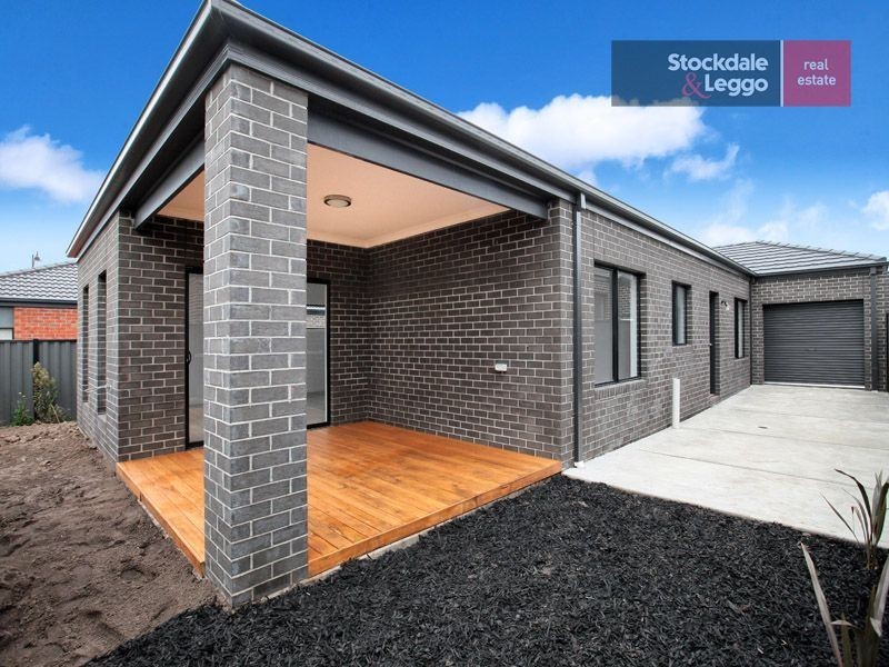 4 Falkland Road, Craigieburn VIC 3064