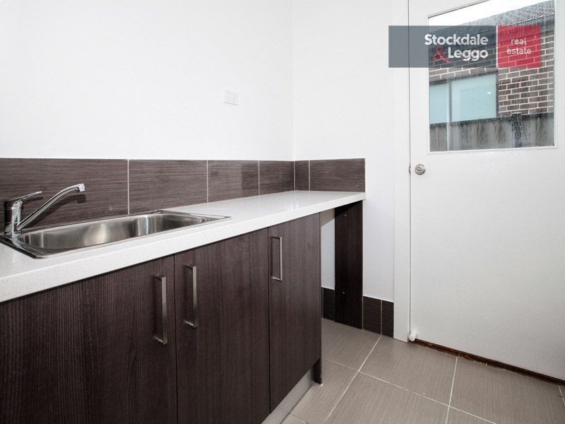 4 Falkland Road, Craigieburn VIC 3064