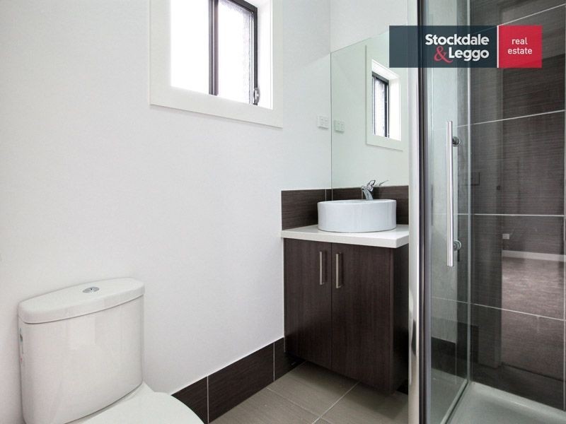 4 Falkland Road, Craigieburn VIC 3064