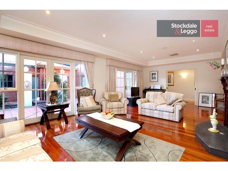 26 Mossgiel Avenue, Greenvale VIC 3059