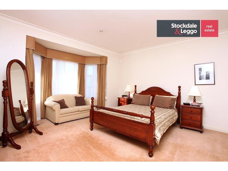 26 Mossgiel Avenue, Greenvale VIC 3059