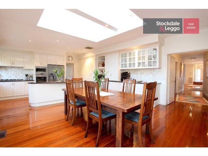 26 Mossgiel Avenue, Greenvale VIC 3059