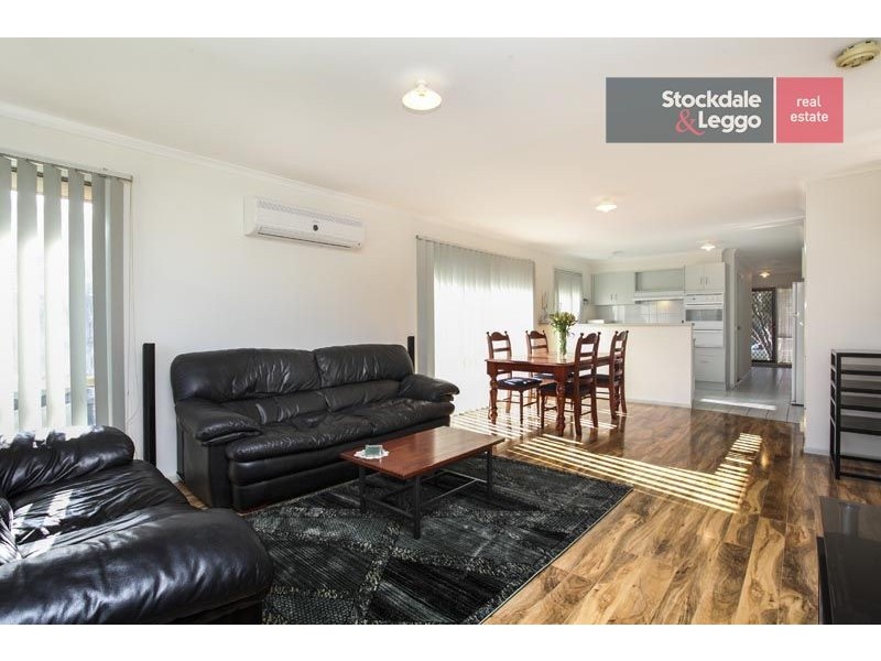 4 Gardenview Grove, Westmeadows VIC 3049