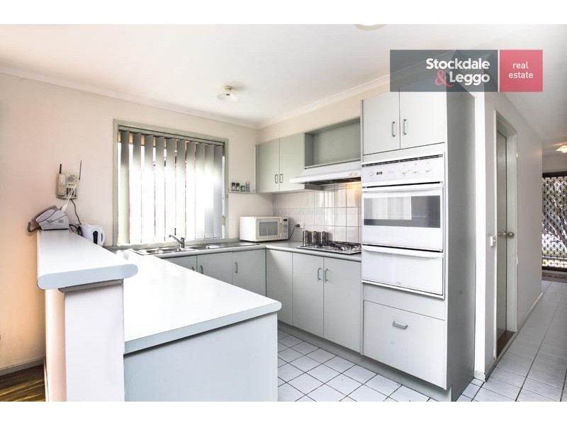 4 Gardenview Grove, Westmeadows VIC 3049