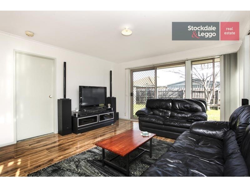 4 Gardenview Grove, Westmeadows VIC 3049