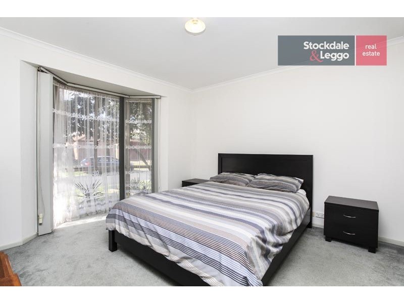 4 Gardenview Grove, Westmeadows VIC 3049