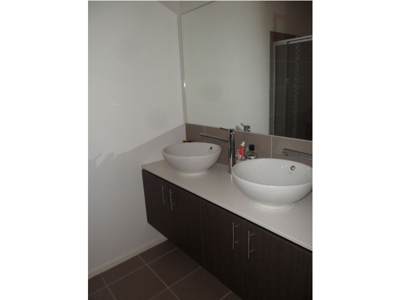 23 Clapham Way, Craigieburn VIC 3064