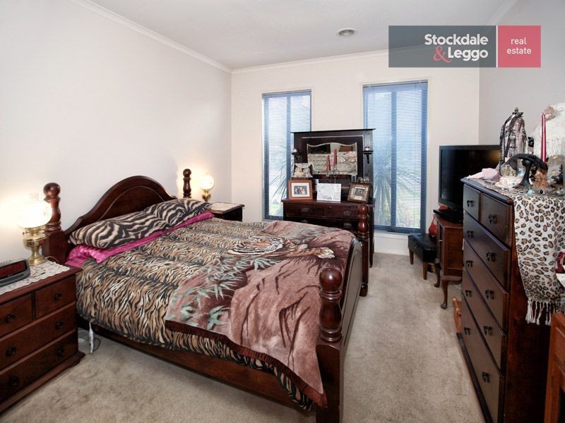 14 Greenhill Place, Craigieburn VIC 3064