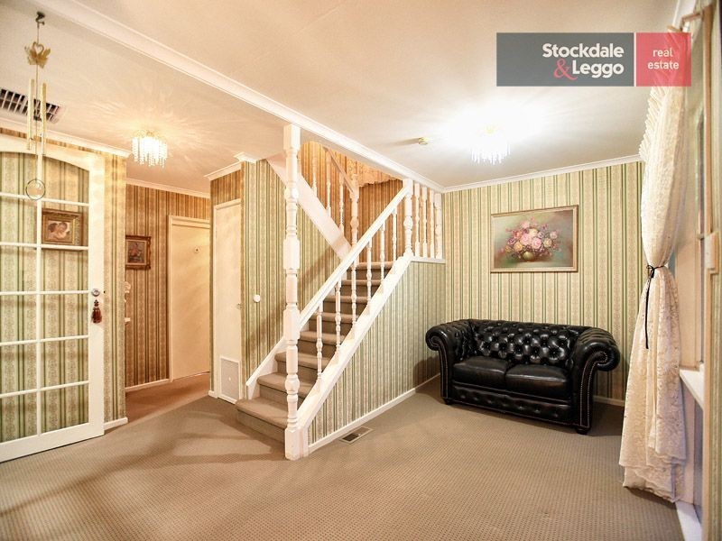 8 Glendale Place, Gladstone Park VIC 3043