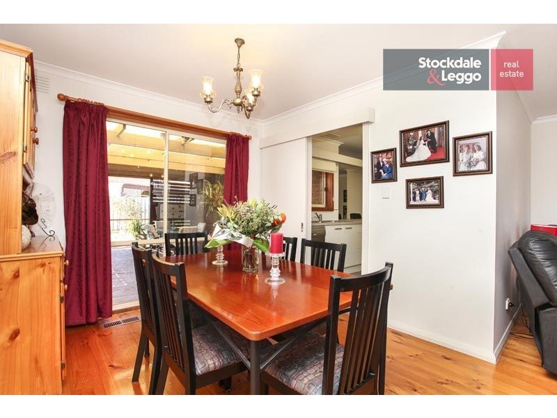 6 Ellesmere Crescent, Gladstone Park VIC 3043