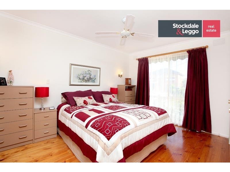 6 Ellesmere Crescent, Gladstone Park VIC 3043