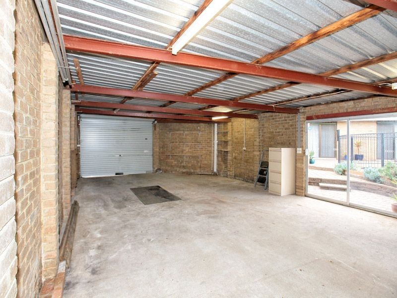 10 Clivedon Place, Gladstone Park VIC 3043