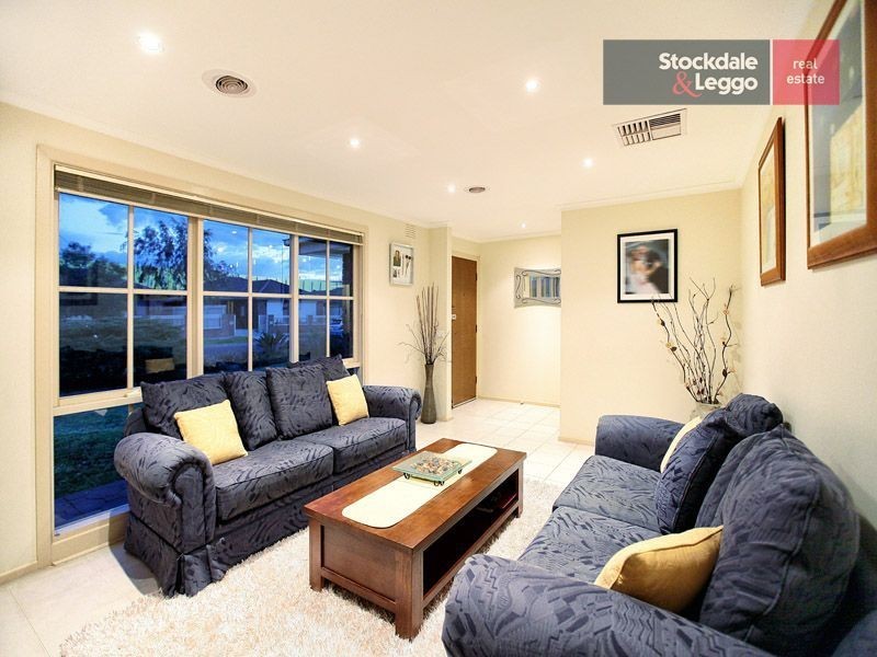 57 The Circuit, Gladstone Park VIC 3043
