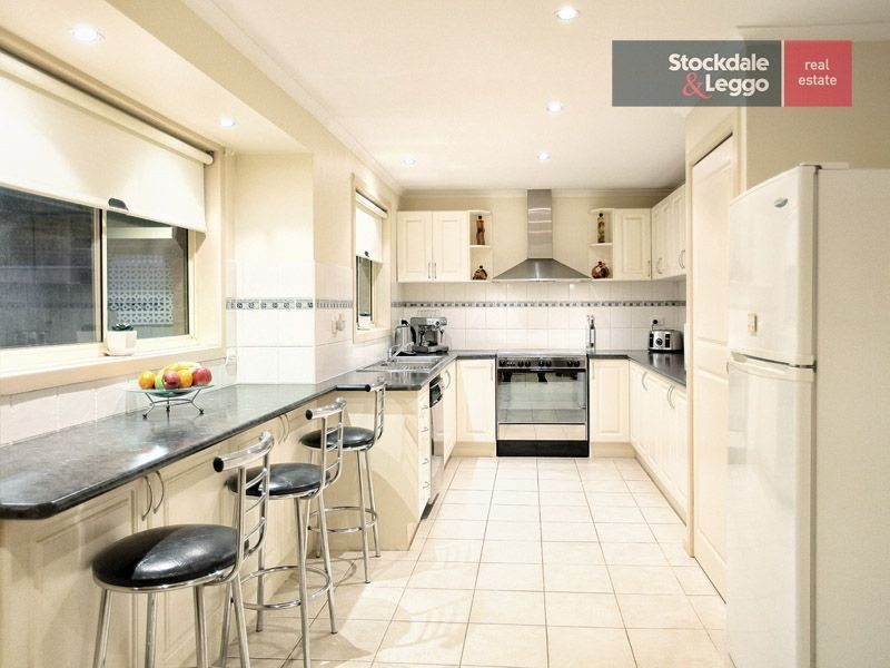 57 The Circuit, Gladstone Park VIC 3043