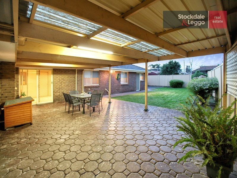 57 The Circuit, Gladstone Park VIC 3043