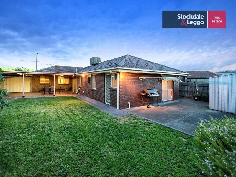 57 The Circuit, Gladstone Park VIC 3043