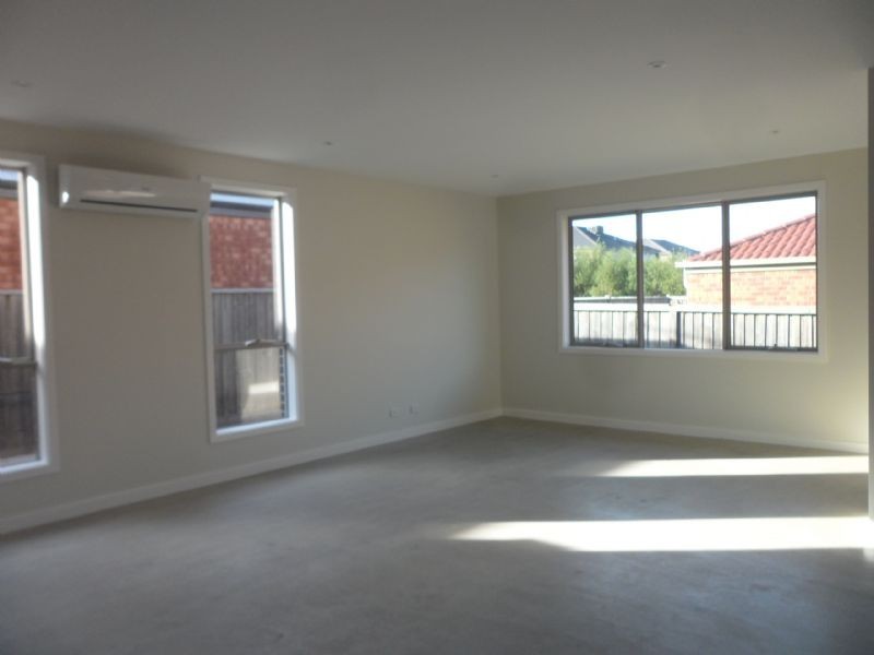 30 Claremont Street, Craigieburn VIC 3064