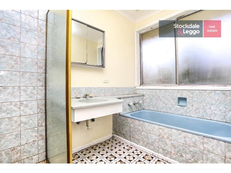 14 Townsend Avenue, Gladstone Park VIC 3043