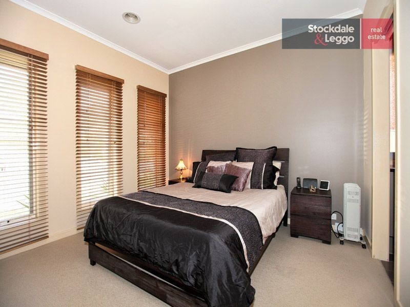 6 Pinehurst Rise, Craigieburn VIC 3064