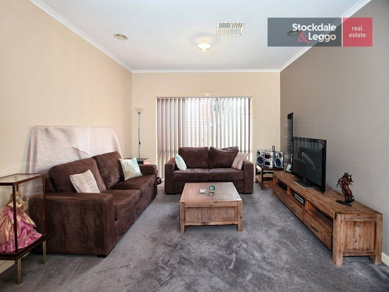 6 Pinehurst Rise, Craigieburn VIC 3064