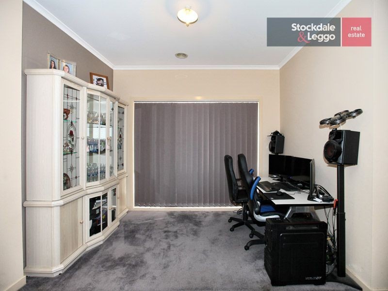 6 Pinehurst Rise, Craigieburn VIC 3064