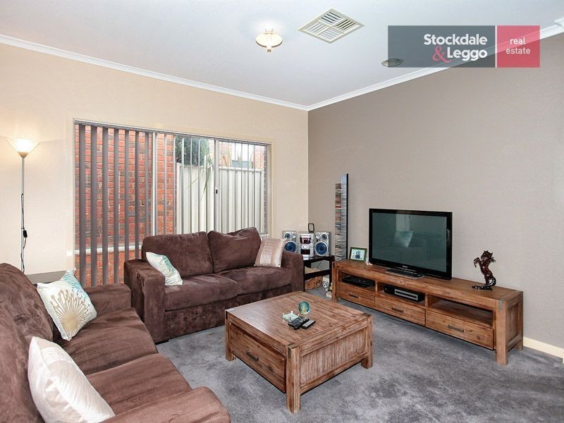 6 Pinehurst Rise, Craigieburn VIC 3064