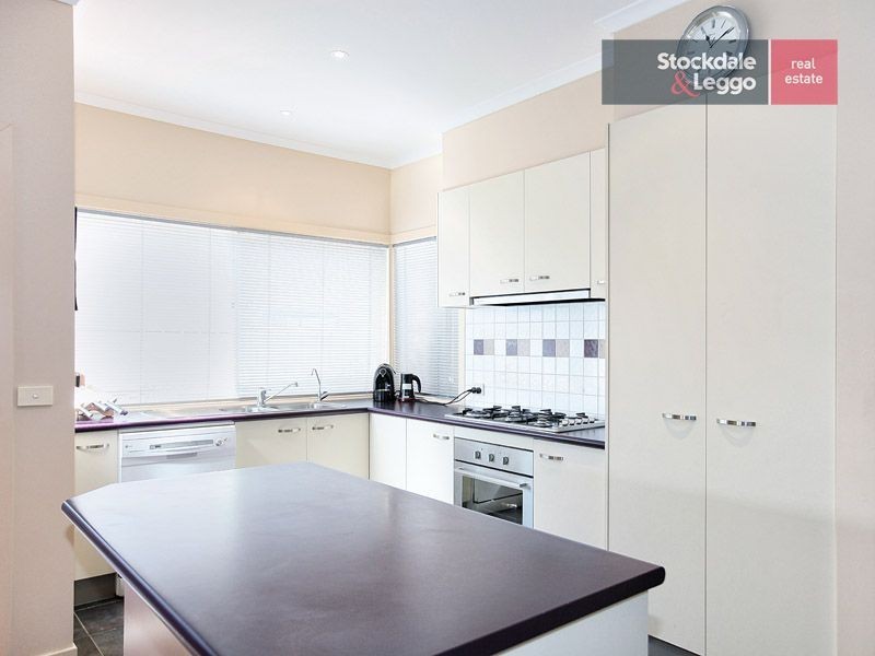 6 Pinehurst Rise, Craigieburn VIC 3064