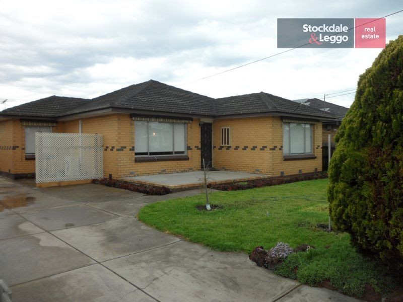 5 Samara Grove, Gladstone Park VIC 3043