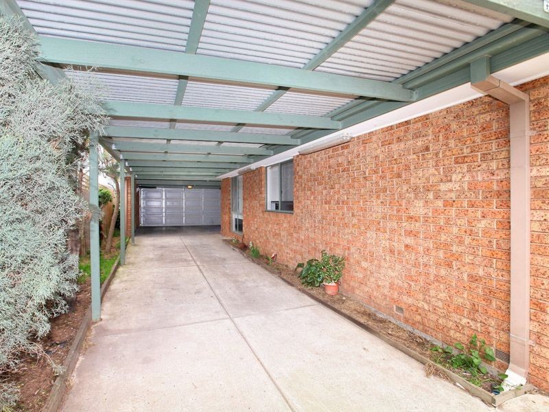 2 Nunney Court, Craigieburn VIC 3064