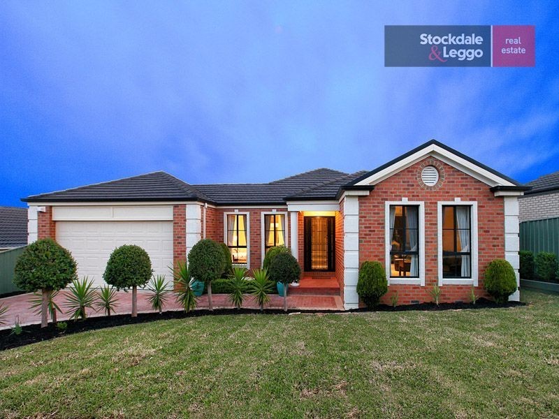 74 Alanbrae Terrace, Attwood VIC 3049