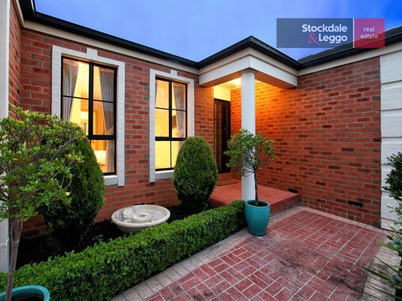 74 Alanbrae Terrace, Attwood VIC 3049